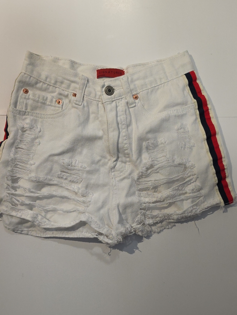 Signature 8 Womans Shorts